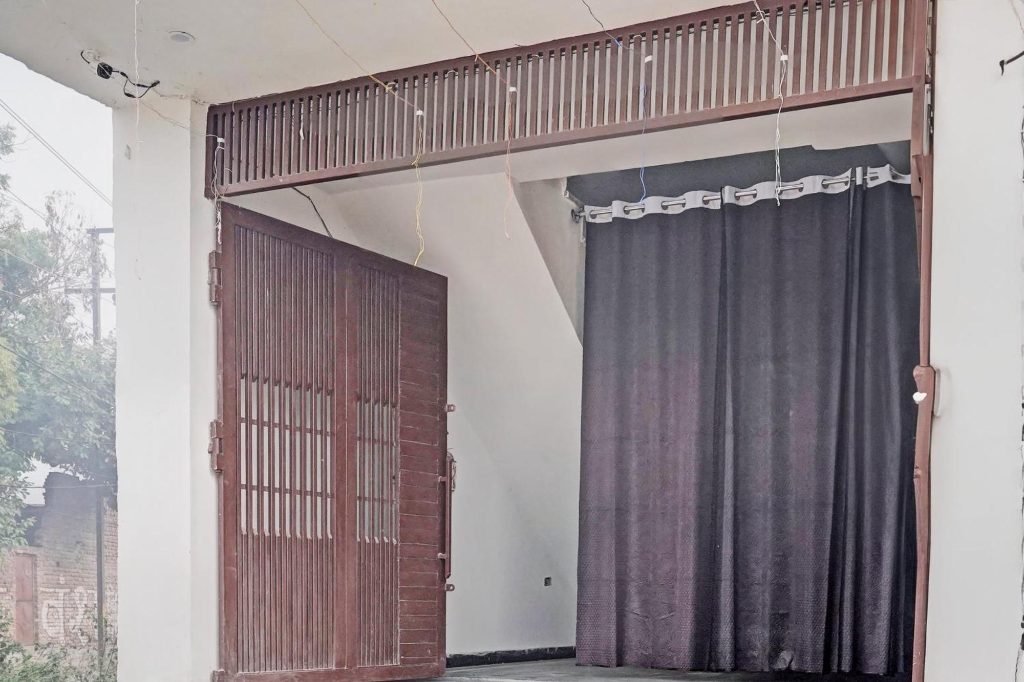 Hotel O Highway Plaza And Resorts 2 Hathras Exterior photo